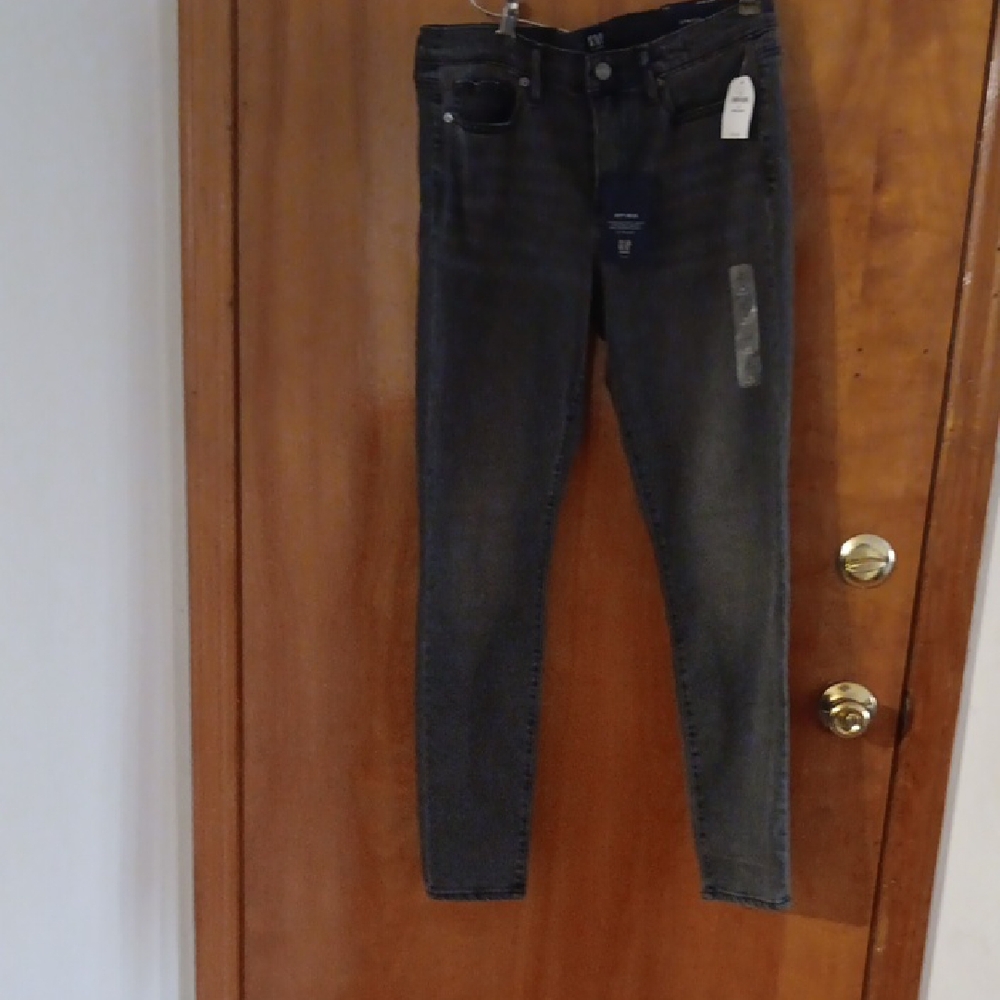 GAP Black Skinny Jeans Sleek Stretchy Design